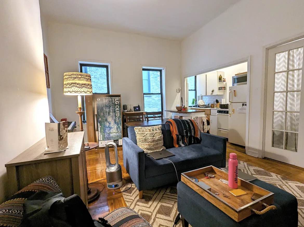 Room rental in 149 1st Ave apt 13f, New York, NY 10003, USA - entire Room