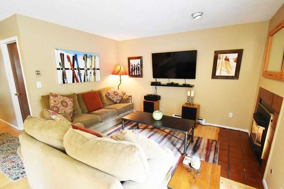 Furnished private bedroom with a private bathroom available for rent 

Text me if interested  text me at 347"" 316 ___8782‬