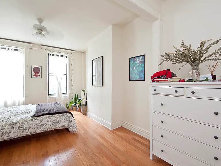 The apartment is a railroad style with lots of extra room and privacy from the living room to the bedroom areas. The west end of the apartment opens up to the large bedroom with closets. There is room for a queen sized bed, plus additional bedroom furnishings. Between the BR and the Living room is the Den/Office/large closet space. This space is large enough for a desk and other furniture. Perfect for a home office work space. This room has a window for ventilation or adding a window AC unit.
Email me on {luciasmith120@outlook.com} for more info.