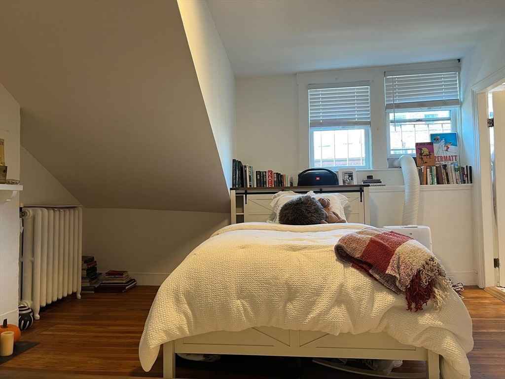 Looking for a peaceful space? We've got you covered! Contact Ashahgsag@gmail.com to learn more and schedule a viewing.
