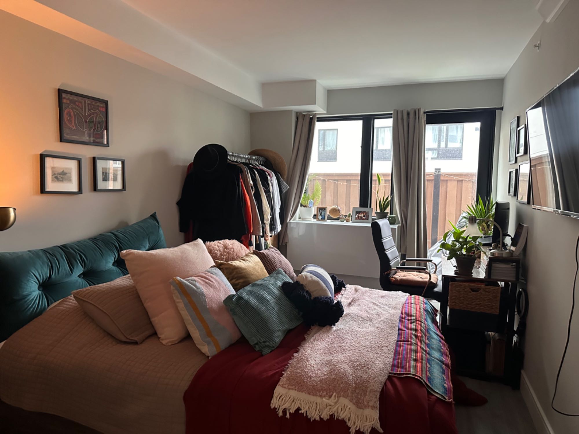 Subject: Large room + private bathroom sublet available in a gorgeous apartment with patio in Bushwick!
Bedroom sublet (large room + private bathroom) available in a beautiful 3 br apartment in Bushwick, less than a block away from the Central Avenue train station (M line). Available January 1 2025 to May 31 2025, with option to extend if it’s a good fit!
Monthly rent is $1865 plus utilities - one months' rent security deposit is also required before moving in.
The apartment is stunning, you will have access to the fully furnished common areas (living room, kitchen and patio); so no need to bring anything besides what you'll need in your room and bathroom. Brand new kitchen appliances, including fridge, microwave, oven and dishwasher, as well as a washer/dryer in the unit. There's also a large patio with a hammock, and lounge area! The room is huge with a large closet, AC/heating unit, as well as large windows and private access to the patio; as mentioned, you will also have your own private bathroom which has a nice shower and an LED-light vanity mirror.
The building itself is also new (built in 2022) with luxury amenities such as a gym, laundry room, courtyard, media room/lounge and rooftop with gorgeous views of the NYC skyline. You will be in the best part of Bushwick, surrounded by fun bars, restaurants, and coffee shops. There's even a grocery store on the first floor of the building!
Your roommates would be two women who work long hours in the TV/Film industry, so quiet weekdays/nights are a must. There's also the most adorable roomie-dog living in the apartment, you will see her pretty face in some of the pictures shown (she's the best!).
The ideal roommate would be a working professional who is clean, easy-going, responsible and doesn't work from home full-time; preferably vegetarian (current roommates are all vegetarian or vegan!) . Also, no pets please! (however, must love furry friends as there is a dog already living in the apartment).