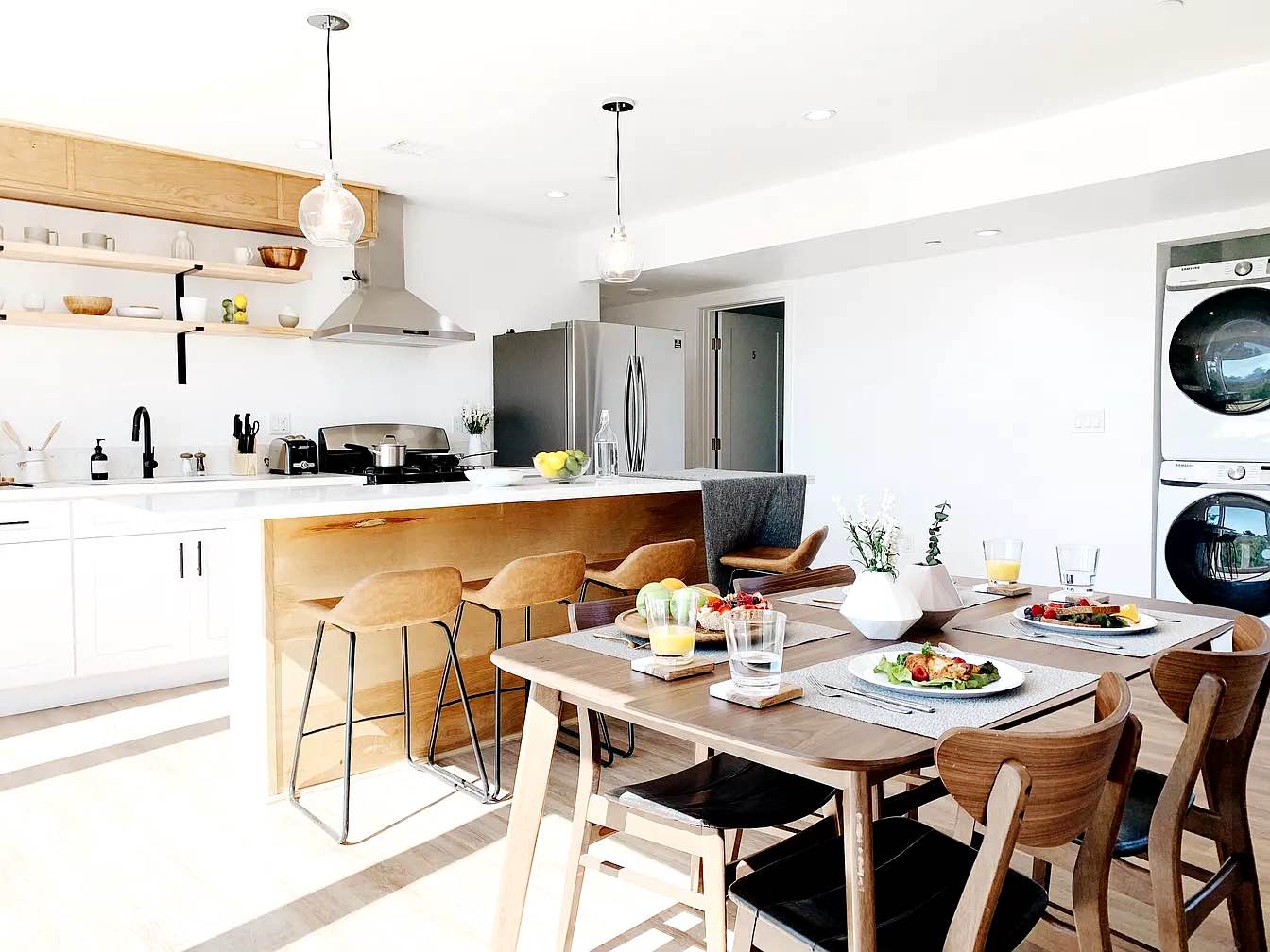 Get a social life without losing your privacy in this relaxing co-living space. Your furnished, private bedroom offers everything you need to study, sleep and escape and includes a private bathroom, too. 

In addition to a fully-equipped kitchen and in-unit washer/dryer, Tripalink includes hassle-free services that make it easy for you to stay focused on school:

- Fully furnished.
- Cleaning service. 
- An online portal to pay rent or report issues 24/7. 

If you're interested, please apply online now.