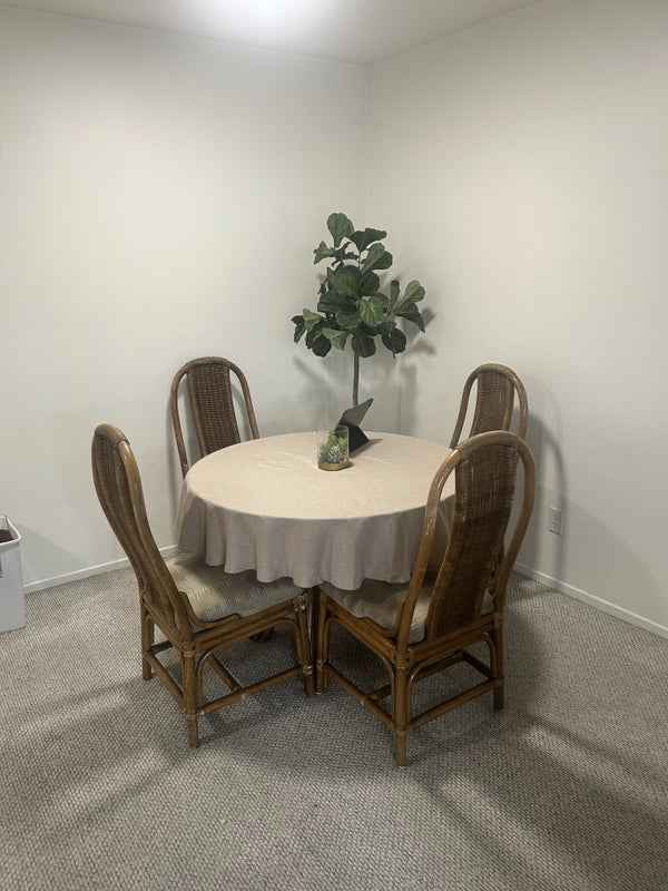 Looking for a responsible roommate with stable income and way to prove it. Guy or girl 30 and up.

3 month minimum stay, open to longer term if things work out. Call and text to let me know you called. Leave voicemail with details and I'll respond as soon as possible. 7202181129

Very close to UCLA and VA Medical Center, Ideal for nurses and practitioners that are doing short term residencies