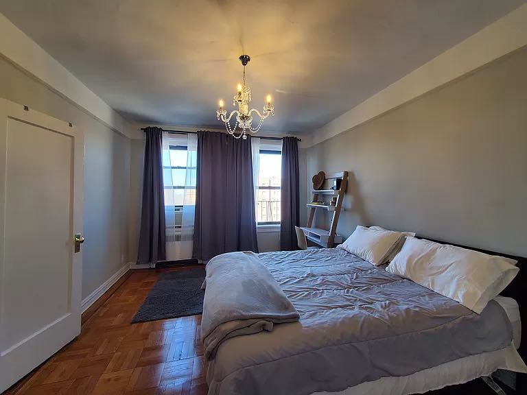 This unit is offered furnished. Gas + electric + water + sewer + trash + internet and use of furniture are included in the rent price.
Our suite provides a memory foam mattress,
mounted HDTV, kitchen with sink, oven/range and fridge, and full bathroom with a beautiful walk-in shower.
You can email on (tonyfoster090@outlook.com)
or text me on { (315) 352-8247 } for more information and how to secure and move in.