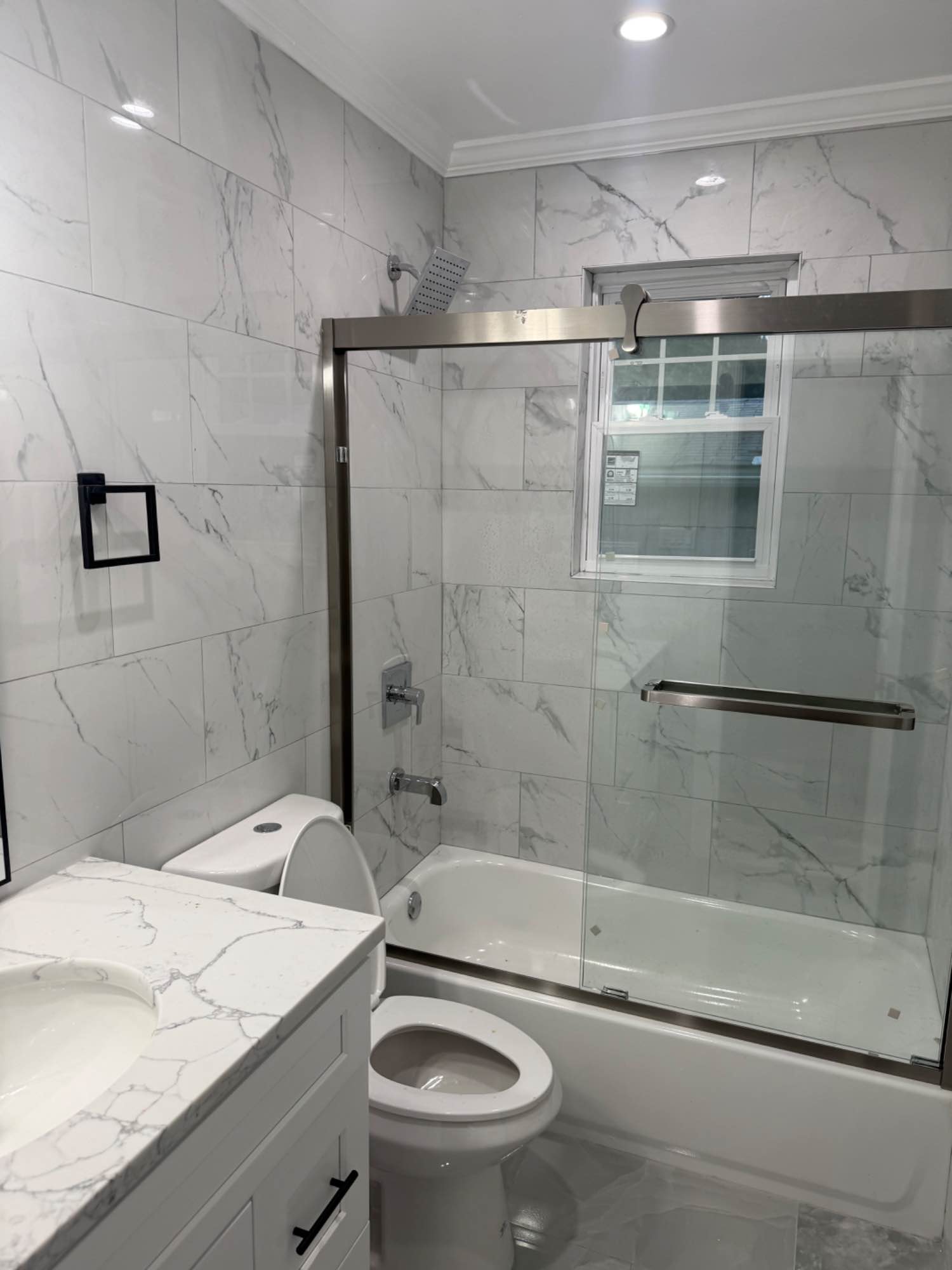 An excellent opportunity is available to rent a room in a brand-new, 4-bedroom, 2-bath private house. The home features modern amenities, including a kitchen with new stainless steel appliances and access to all common areas.
We are looking for a clean, respectful, and financially responsible professional to share this space. We have two flexible rental options to fit your needs:
Option 1: The Private Suite
Price: $2,000/month
This premium option gives you a private, full bathroom and two spacious bedrooms for your exclusive use. Choosing this option will reduce the total number of occupants in the house, ensuring a more private and quiet living environment. This is an ideal choice for someone who needs extra space for a home office, a personal gym, or just a larger living area.
Option 2: The Shared Living
Price: $1,100/month
This option provides one comfortable bedroom. You will share a full bathroom with two other individuals. This is a great choice if you are looking for a more budget-friendly option while still enjoying a high-quality living space in a new home