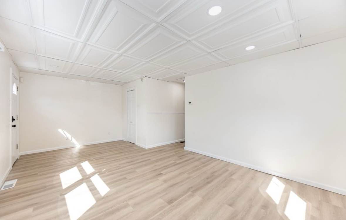 Hello I’m a private landlord,I got houses available for rent  with immediate move in,Utilities included inbox me directly via 1 (269) 340-9346 for more information about the  property