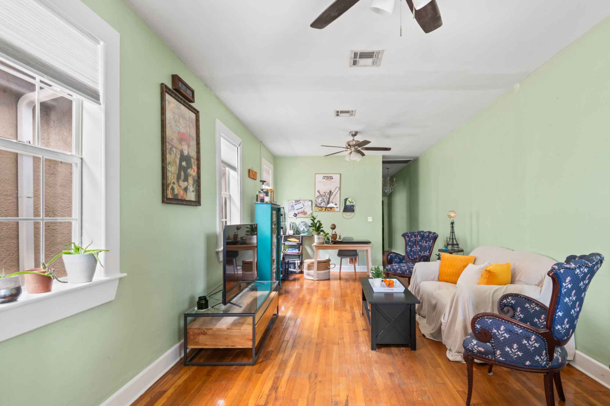 ✨ 2BR/1BA elevated shotgun ✨ Unfurnished private room and partially furnished shared spaces. ✨ All utilities included (Wi-Fi, cable, electric, water) ✨ Full garage, driveway, fenced yard, patio, central AC ✨ Washer/dryer, dishwasher, pet-friendly (case-by-case) with pet deposit.

I’m a tidy, laid-back realtor and entrepreneur working from home—and yes, I love a space that feels like a true sanctuary. My 9-year-old pup, Ace, is a world-class cuddler and always down for some snuggles. I’m not much for wild parties or a constant crowd, preferring a peaceful vibe where everyone can actually recharge. Clean spaces that smell awesome are my jam. If you’re after a drama-free home with an easygoing, respectful roommate (and a sweet dog), let’s connect!