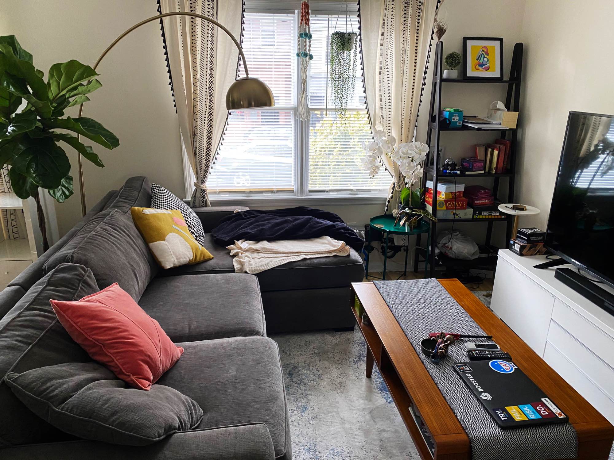 My partner and I have an extra room we’re looking to rent in downtown Jersey City, just an 7 min walk from the Grove St Path Station. We’re looking for an easy-going chill roommate who is clean and respectful. Preference for LGBTQ folks and allies. There is a bit flexibility with the start and end dates and rent would be prorated accordingly. No pets/couples/indoor smoking.