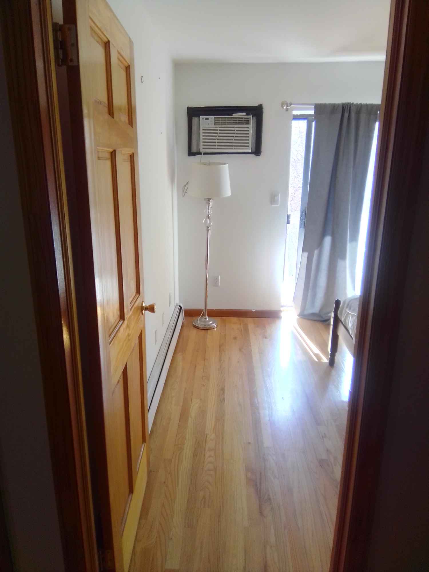 Hi! Looking to fill the other room in my 2-br apartment beginning tomorrow, August 3rd. Included in the $1375 price is gas, electric, and internet. This is a great location a few blocks away from Lorimer  L & G train station. I'm a hard working, independent, and respectful person and am seeking an independent and respectful housemate. There's laundry in the basement but I'm used to a spot down the street. The apartment is furnished, your room has A/C, a huge closet, and a huge private balcony. Truly special spot.