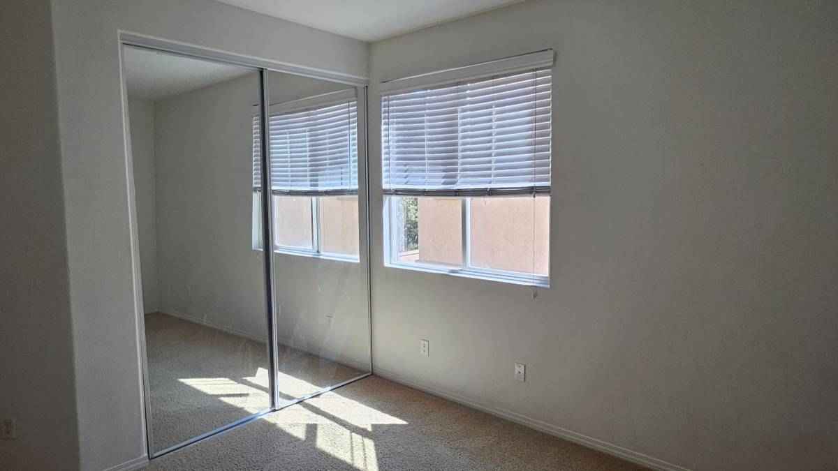 Two unfurnished rooms are available for rent in a quiet, professional home in Lake Elsinore. This rental is ideal for an employed individual seeking a clean and respectful living environment.
Lease Details & Amenities:
Rent: The base rent is $750/month per room for single occupancy.
Occupancy & Pets: Double occupancy or tenants with pets will be considered on a case-by-case basis and will have an adjusted monthly rent if approved.
Bathroom: The two available rooms share one bathroom.
Kitchen & Laundry: Includes dedicated kitchen cupboard space, use of a shared secondary refrigerator, and access to on-site laundry facilities.
Location: Conveniently located 6 minutes from the I-15 at the Central Ave exit, close to major shopping centers.
Parking: Ample parking is available.
Financial Information:
A security deposit equal to the monthly rent is required.
Utilities (gas, water, electric, trash) are split evenly among occupants. Optional cable and internet can also be shared.
The cost for a bi-weekly professional cleaning of common areas is shared by all occupants.
Household Expectations:
Candidates must have verifiable, steady employment.
To maintain the environment, this is a strictly non-smoking (including vaping) and drug-free home.