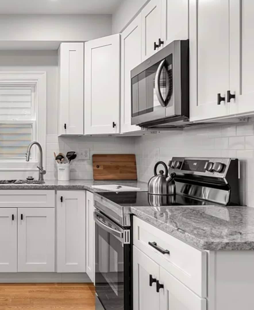 A charming 1-bedroom apartment in a desirable location is available for rent. Perfect for singles or couples. For more details, please contact Jeryrag@gmail.com!