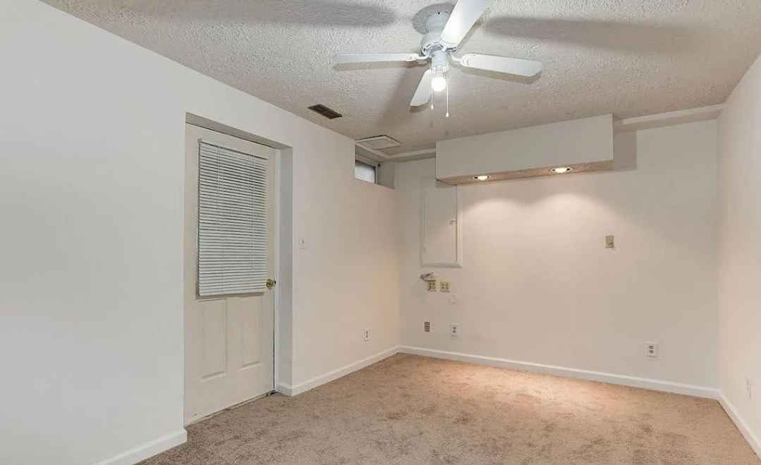 Hello,

We are 2 work drive friends looking for a third person to share our place.

We love and good conversation. Plants and we have 1 dog.

Ideally we would like to have another female to be on the safe side for us. We cook and have parties once in a while, would like to have open minded people joining us.