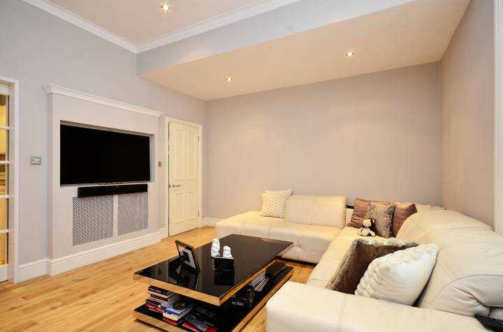 Newly renovated 2BR/2 Bath apartment with generous closet space and modern kitchen layout is centrally located in Lincoln Square, a vibrant Upper West Side neighborhood that offers easy access to transportation, abundant dining and entertainment and is just steps away from Central Park.
Prime Lincoln Square elevator building located steps off Central Park. At your doorstep are some of the best that NYC has to offer! Conveniently located minutes to Trader Joe's, Whole Foods, Lincoln Center, Julliard, Fordham University School of Law, The Shops at Columbus Circle and a variety of dining options plus access to major subways and buses. The building's location on 65th Street also provides direct access to the East side (5th Avenue) via the 65th Street Central Park transverse (Central Park carousel, Central Park Zoo)