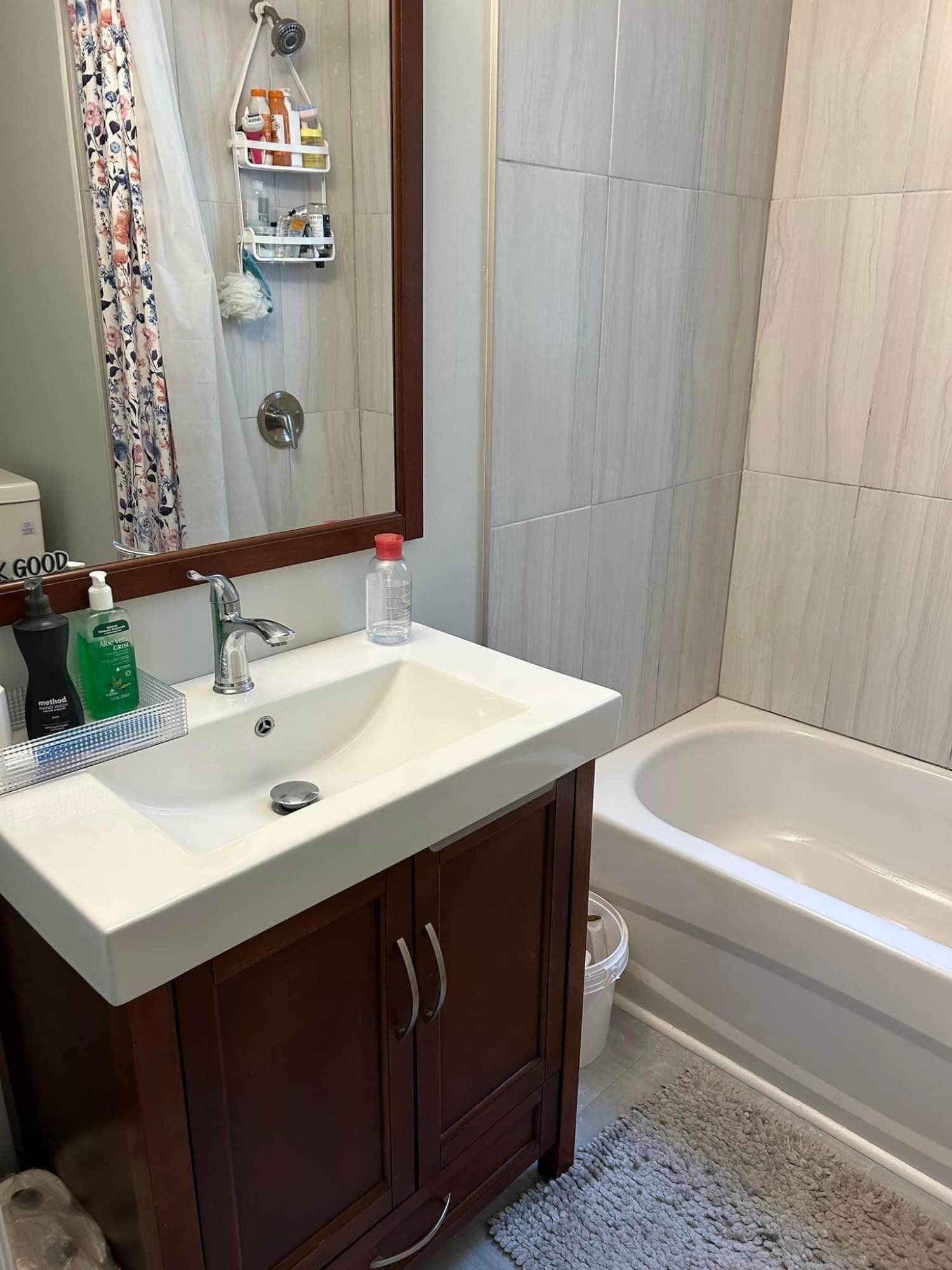 The apartment located in West Chelsea, steps from the High Line, features new studio and one bedroom Manhattan apartments. These pet friendly, West Chelsea apartment homes include kitchens with stainless steel appliances, quartz-stone countertops, and tile backsplashes. The Apartment also include hard-surface plank flooring, an in-unit washer/dryer, and a built-in charging station. AVA High Line features a 14th floor rooftop deck and lounge, WiFi in common areas, bike storage and bike repair areas, concierge, garage parking, and a fully-equipped fitness center. Located walking distance to the 7-line subway extension, C/E subway, Penn Station, the High Line, Chelsea Piers, Hudson Yards, and Hudson River Park. Kindly reach out to me at Josephbakernice at gee maale for more details about the place..