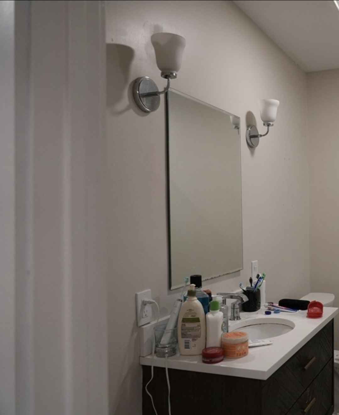 Peaceful one bedroom apartment available. Contact Hablegord@gmail.com for details and viewings.