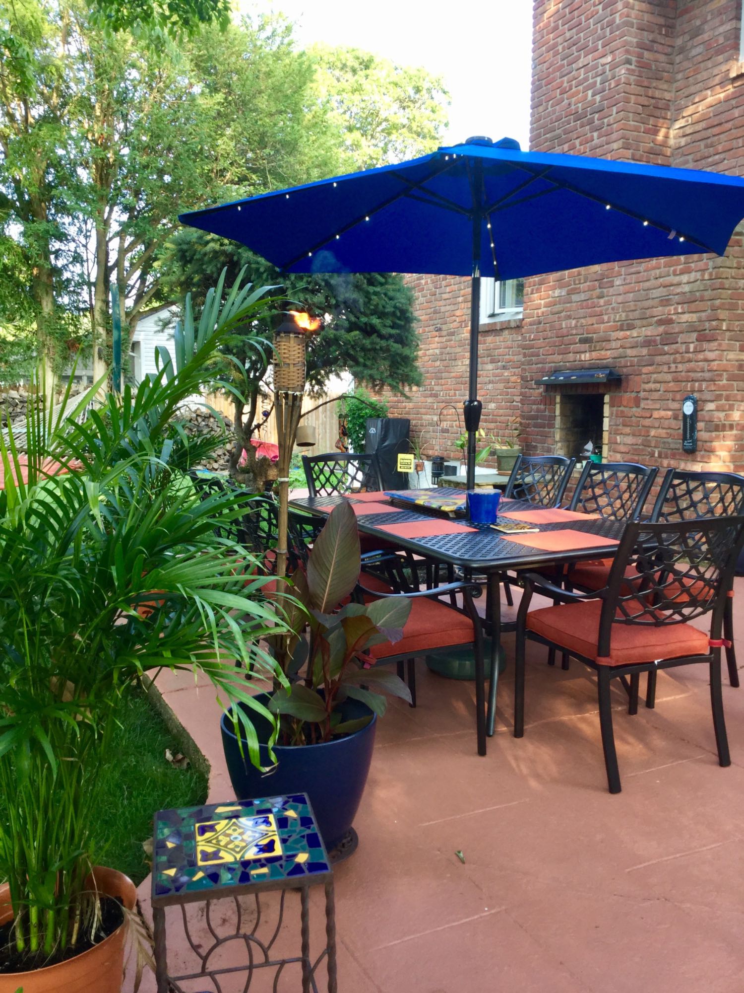 🌻RENTING A ROOM in 3 bedroom house. In a beautiful neighborhood. QUIET, CLEAN home close to everything. Professional FEMALE Only. As this is a private hm with Common areas... Must have a FULL time day job.. - MONTH TO MONTH - with 30 day notice on the first of the month
Looking for someone who is CLEAN, QUIET, RESPECTFUL AND EASY to get along with.
FURNISHED —-Twin bed, dresser, end tables- Includes all - wireless internet, Parking. May use Kitchen and backyard.
***NON Smoker, No Pets, Drugs, DRAMA, NO house guests as this is a private home.
Can walk to the railroad if you work in Manhattan. Beach 15 min. away. Beautiful bike/jogging path in the nature preserve on the corner... .
** Must have a PO BOX. For mail
** Copy of Drivers License
** Proof of income
If you are looking for a Clean, safe place to sleep, cook, shower and go about your business, contact me and we'll talk.
PLEASE TELL me about yourself when responding. IE: TYPE of JOB, lifestyle etc.
🌞 Please LEAVE your PHONE NUMBER
AVAILABLE IMMEDIATELY ☺️