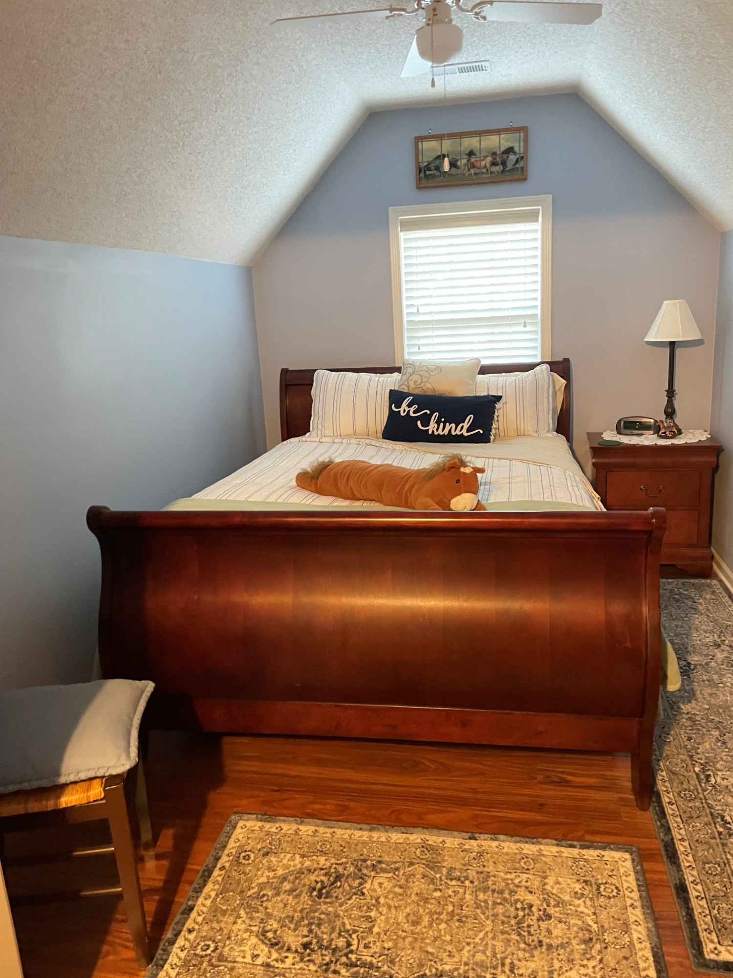 I work remote most workdays & often work on weekends. I am setup at the kitchen table in the breakfast area. I'm looking for an established professional who works normal business hours. If you work evenings/ nights, this rental situation probably will not work for either of us. 
If you travel for work or a semi-retiree/ retiree, this might be an ideal situation.

I live in a quiet neighborhood with city walking trail & city park nearby, shopping areas, access to 2-highways. My house is at the end of a short cul-de-sac with just open space at the end of the circle.

I'm looking for either a Male or Female- no children who keeps to themself, respectful to others and of the property. 

I have 2-kitties (persian) who are downstairs during day but go to my bedroom in evening. And the same for 1-dog (basenji/ border collie mix). She stays close to me at all times. 
I'm looking for someone with no animals.