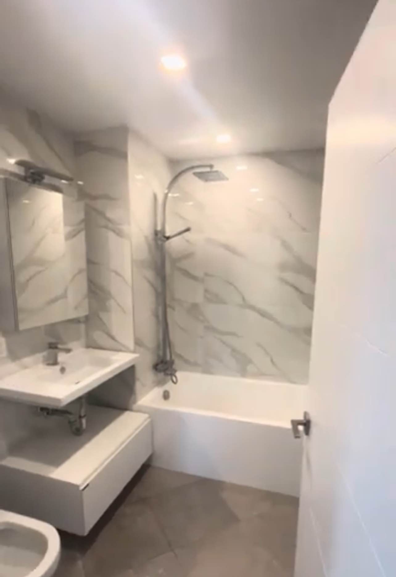 Hey everyone! I’m Christian and I’m currently looking for a new roommate to join me on a year-long lease starting January 4th. The space is smaller but really comfortable, well-located, and easy to keep clean/tidy. The total rent is around 3700 so its a $1850 split.
I am currently working in tech and dancing part time. I’m very chill, I like to go to the movies, shopping, theater shows, going out dancing etc :)
Please message me if you are interested or know anyone who is! (attached pics below)