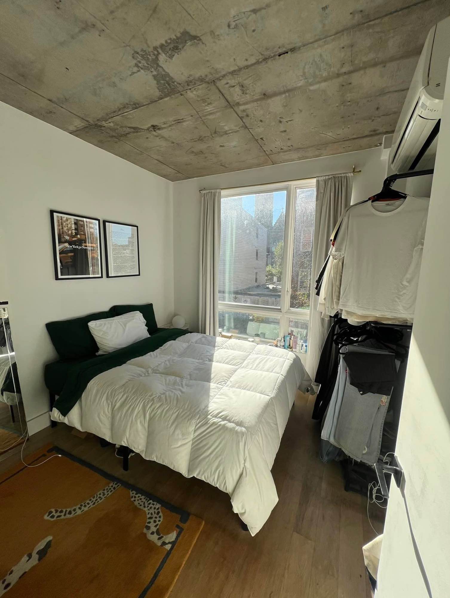 In search of someone to fill a room in a 3 bed 1 bath in Williamsburg for Dec 1!!!
Apartment details:
Sublease avail until Sept 30th but open month to month if preferred
Price: $1850 + utilities
Train stops: for the L— a 7 min walk from the Montrose stop, for the J/M — 10 min walk from the Hewes stop
Apartment is right by very popular spots like Brooklyn Ball Coffee, Win Son Bakery, Bluey’s to name a few. Feels very safe and residential.
Furnished
Bedroom comes with mattress, hanging rods for your clothes that are already installed (the actual closet is small), Curtain rod + blackout curtains for your floor to curling window, Nightstand
AC/Heat in each room (including yours)
Modern appliances
Dishwasher
Electric doorman
Package space
Laundry in building
Gym + steam room