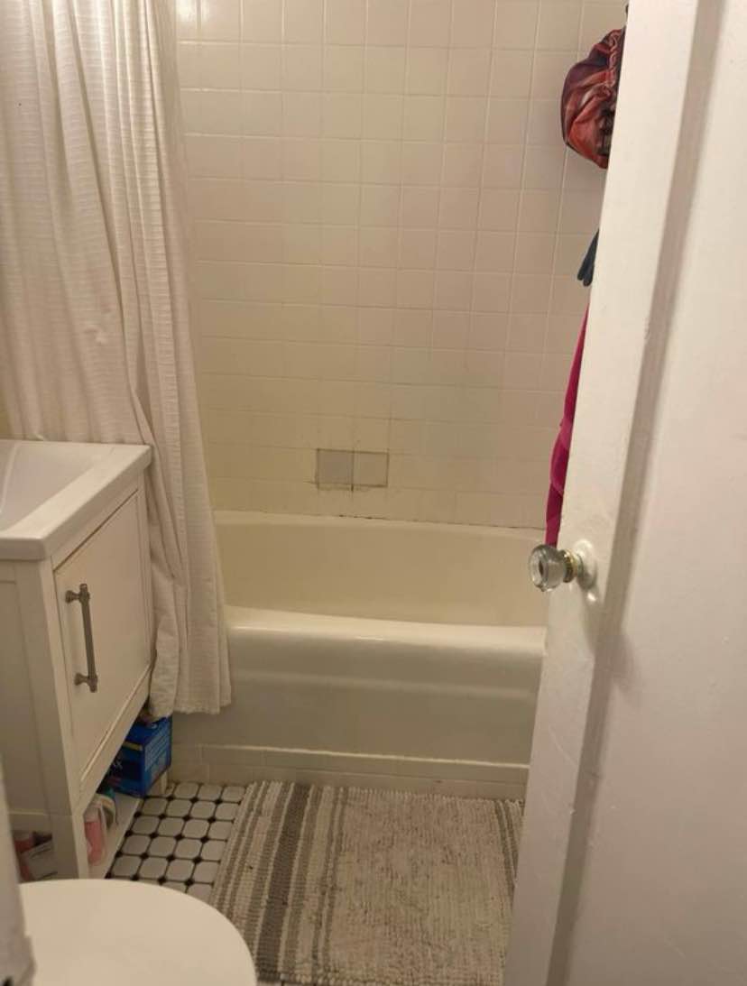 When contacting me for a showing, please email or text to let me know when your current lease will expire and what your ideal move in date is , why do you like this apt/ this location and if you wish to take it furnished or unfurnished.We'll be accepting applications and will pick the most suitable applicant. No third party commercial guarantor allowed, private guarantors that makes 80x rent are ok.

well maintained, bright, NO pet, NO smoking per building rule..

APARTMENT FEATURES:Open Kitchen2 burner cooktopscompact refrigeratorMicrowave2 Full size closetsFREE heat/ Water/Hot WaterPortable Air conditioner

BUILDING AMENITIES:Elevator24 hours doormanLive in superTWO Laundry rooms in the basementPackage RoomAttentive and Courteous building staffThe building is pre-wired with spectrum internet or Verizon Fios. ( tenant is responsible for the internet service charge in their unit )

Neighborhood Highlights:Gristedes Supermarkets @ 40th/ 2nd AveDry cleaners @39th and 41st / 2nd AveBlink gym @39th and 3rd AveTrader Joe @32nd and 3rd Avelots of bars/ restaurants along Second Ave.
