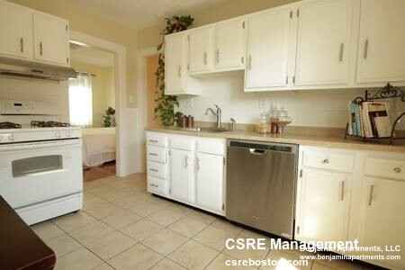 Private Room available in a 3 bed 1 bath unit in Brighton starting 9/1. We are 2 working professionals orginally from india looking for a 3rd roomate to join us. We are very friendly and have been living in Boston for almost 6 years now. We respect each others privacy and love hanging out on the weekends. Reach out if interested to know more about the house.