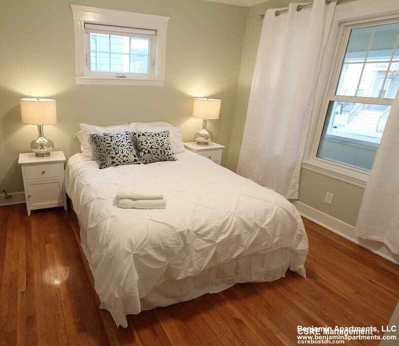 Private Room available in a 3 bed 1 bath unit in Brighton starting 9/1. We are 2 working professionals orginally from india looking for a 3rd roomate to join us. We are very friendly and have been living in Boston for almost 6 years now. We respect each others privacy and love hanging out on the weekends. Reach out if interested to know more about the house.