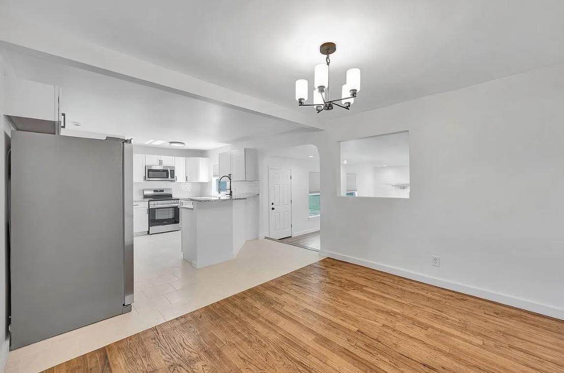 Hello I’m a private landlord,I got houses available for rent  with immediate move in,Utilities included inbox me directly via 1 (269) 340-9346 for more information about the  property