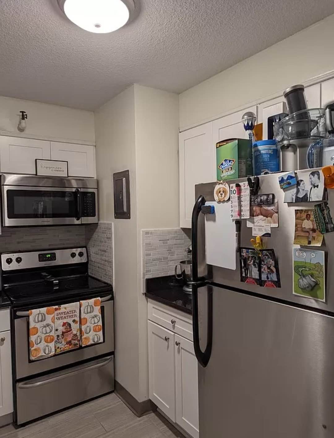 Charming, move-in ready one-bedroom apartment now available. This well-maintained home is perfect for a single person or a couple. Don't miss out—contact Schenkelr2@gmail.com to schedule a viewing.