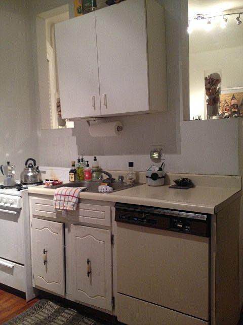 Well-maintained and cozy 1-bedroom apartment, ideal for a single person or a couple. Available for immediate move-in. Contact Ashahgsag@gmail.com or send a DM to arrange a viewing.