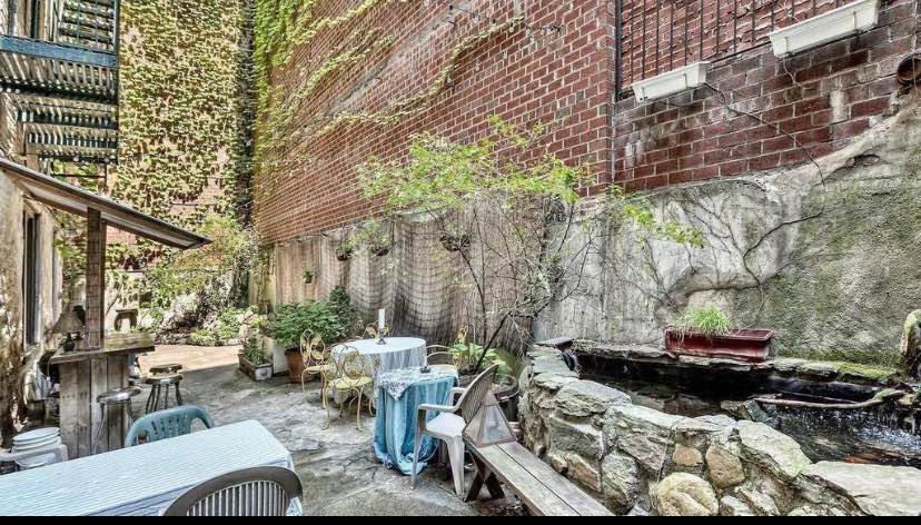 Cozy Furnished Studio in Hell's Kitchen Electric, gas & wifi included!
This freshly renovated studio, located on 10th Ave & 44th St, offers a comfortable and stylish home in the heart of Hell's Kitchen with modern updates including:
Brand-new bathroom
Refinished hardwood floors
New soundproof windows
Fresh paint throughout
Furnishings include:
Twin bed (expandable to a double)
Full set of dishes, utensils, pots, pans, glasses, and mugs
Bath towels
Easy chair
Desk
Armoire
Nightstand
Convection oven & cooktop
Building amenities:
Beautiful rooftop deck and backyard patio featuring a koi pond and grill
Laundry in the basement
Elevator access..