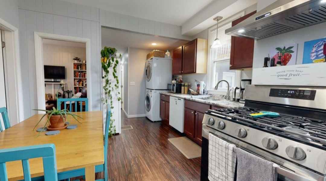 Greetings, a private studio is currently available for rent. It comes fully furnished, but can also be provided unfurnished if desired. For more detailed information, please feel free to reach me through my mail holysharon539@gmail.com 