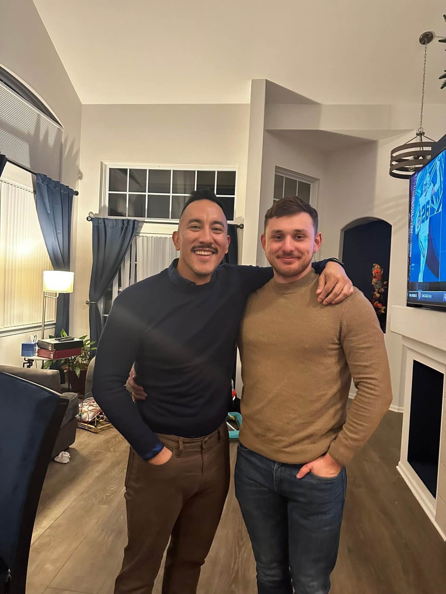 Roommate Wanted in Harmony 44 (Arcadia Area)
Looking for a roommate to share my 3-bedroom, 3-bathroom townhouse in the Harmony 44 gated community! The move-in date is November 1st.
Here's what you get:
* Your private bedroom and bathroom.
* Access to an indoor garage, backyard, and in-unit washer/dryer.
* A community pool just steps away.
The townhouse is two stories and we are offering a private bedroom and bathroom. The rent is $1500 per month + utilities
Full disclosure, you will be sharing the space with my partner and I, as well as our two friendly dogs and two cats. We're a quiet, respectful couple who both work full-time. We're looking for a roommate who is clean, responsible, and a good communicator to make this a great living situation for everyone.
If this sounds like a good fit, please send me a message and tell me a little about yourself!