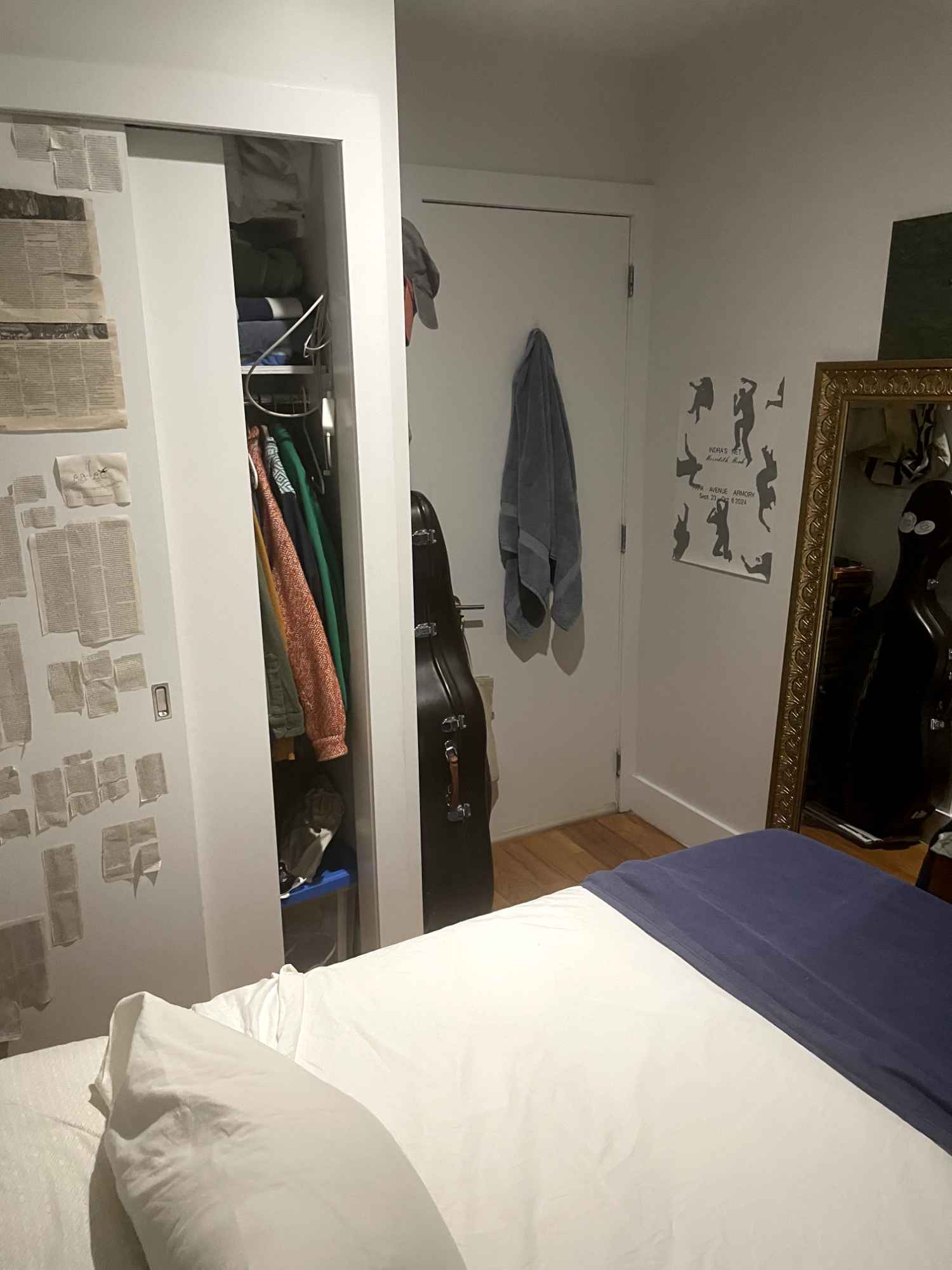 Hi! Looking for a queer roommate to join me (30) and AJ (25) in our 3BR/1B apartment in Park Slope. Rent $1350 before utilities (heat/hot water exempt). Lease takeover available ASAP with prorated Nov rent. Security deposit $1333.

•	Room measures 8’x8’, plus 1’x2’ alcove by the door, and large double closet
•	Window with garden views facing southeast, plenty of natural light
•	Life-changing: F/G/R trains *across the street*
•	In-unit laundry!!!!!!!!!
•	Dishwasher!!!
•	Spacious shared bathroom!
•	Kitchen skylight!
•	Quiet neighbors and a building that's friendly to practicing musicians
•	Cute cat! (Other boy cats welcome)

Requirements for submission to management

•	ID
•	Bank statement
•	Pay stubs

Happy to talk more details in a chat!