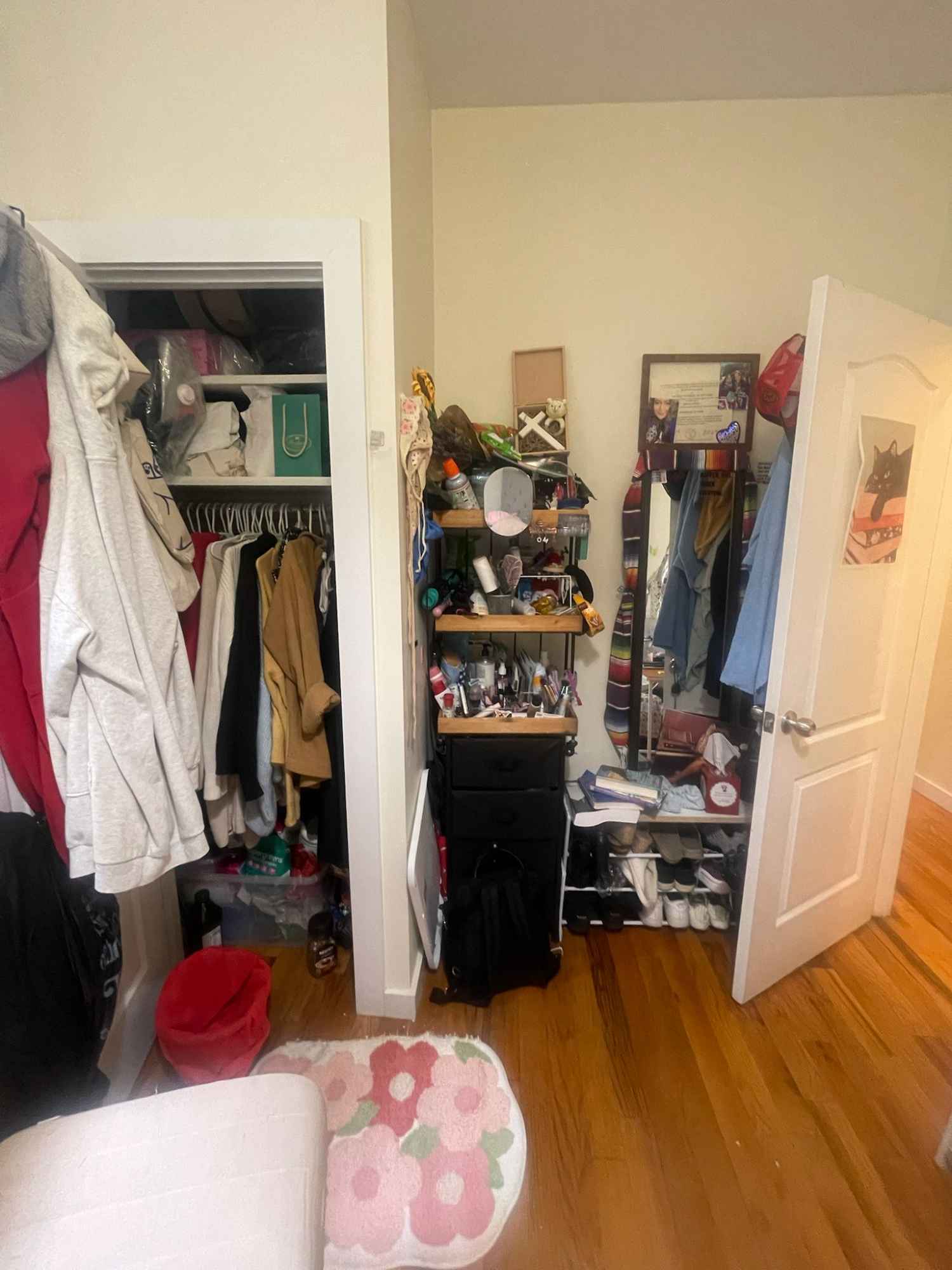  PLEASE READ BEFORE INQUIRING!  Hi! My apartment located in Crown Heights Brooklyn is looking for a female roommate for a 12/31 move in. The room shown in the video is priced at $1275 before utilities (gas, electric, wifi, cleaning supply).  This is a 4 bed 1 bath.  I live with 2 other women over the age of 27.  We are looking for someone in their late 20s minimum or older.  We are capacity for pets – there are currently 2 young cats in the apartment.  They are kept in one roommate’s room for most of the day when she is at work, and towards the evening we let them roam.  They are very sweet!

Location benefits:  Next to Franklin Ave filled with bars, restaurants, and cafe.  Minutes from Bedstuy.  6 min walk from A & C train.  12 min walk from 2, 3, 4, 5 trains.

The apartment building has in unit laundry and great roof access!

Our qualifications are:
Someone who is responsible and with a steady job able to pay rent and utilities on time and with no problems.
Some who is clean and truly values a clean space.  Doesn’t mind taking on cleaning tasks as we all have assigned responsibilities.  Someone who doesn’t have to be reminded or asked to clean and participate in chores.
Someone who doesn’t bring random guests over.  Someone who doesn’t have their significant other’s over for days on end.  If friends visit over night we ask that we are updated ahead of time and that you please mind your guests.
This is a great space for someone who is more minimalist.  The dining room is communal and meant for us all to share.  Most of us are out working or working from home.
We are easy going here – but searching for someone who can align and respect the above :)
If interested, please message me personally to set up time to view and discuss further.