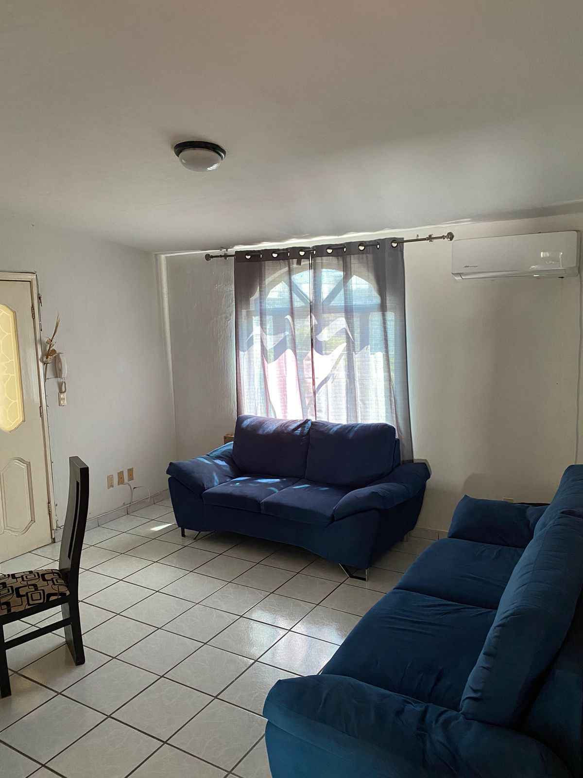 Rento cuarto en mi departamento 5 min de plaza galerías, la gran plaza fashion mall y 10 min de Andares.
Otras áreas de interés cerca: Technology park, Universidad Autónoma de Guadalajara (UAG) Universidad Panamericana (UP), Ciudad Granja, Estadio 3 de Marzo.
Interesados me pueden marcar o también whats al 333, cuatro, siete, tres, 43, cero, seis.
Soy ingeniero biomédico egresado y extrovertido con mucho gusto por convivir y aprender de los demás. Soy abierto al diálogo siempre respeto ideales, creencias y gustos de los demás, yo creo que la comunicación es clave para una buena convivencia en cualquier tipo de relación.
OJO
"Para mí la limpieza y el orden es imprescindible en el hogar en especial cuando se comparten áreas comunes."