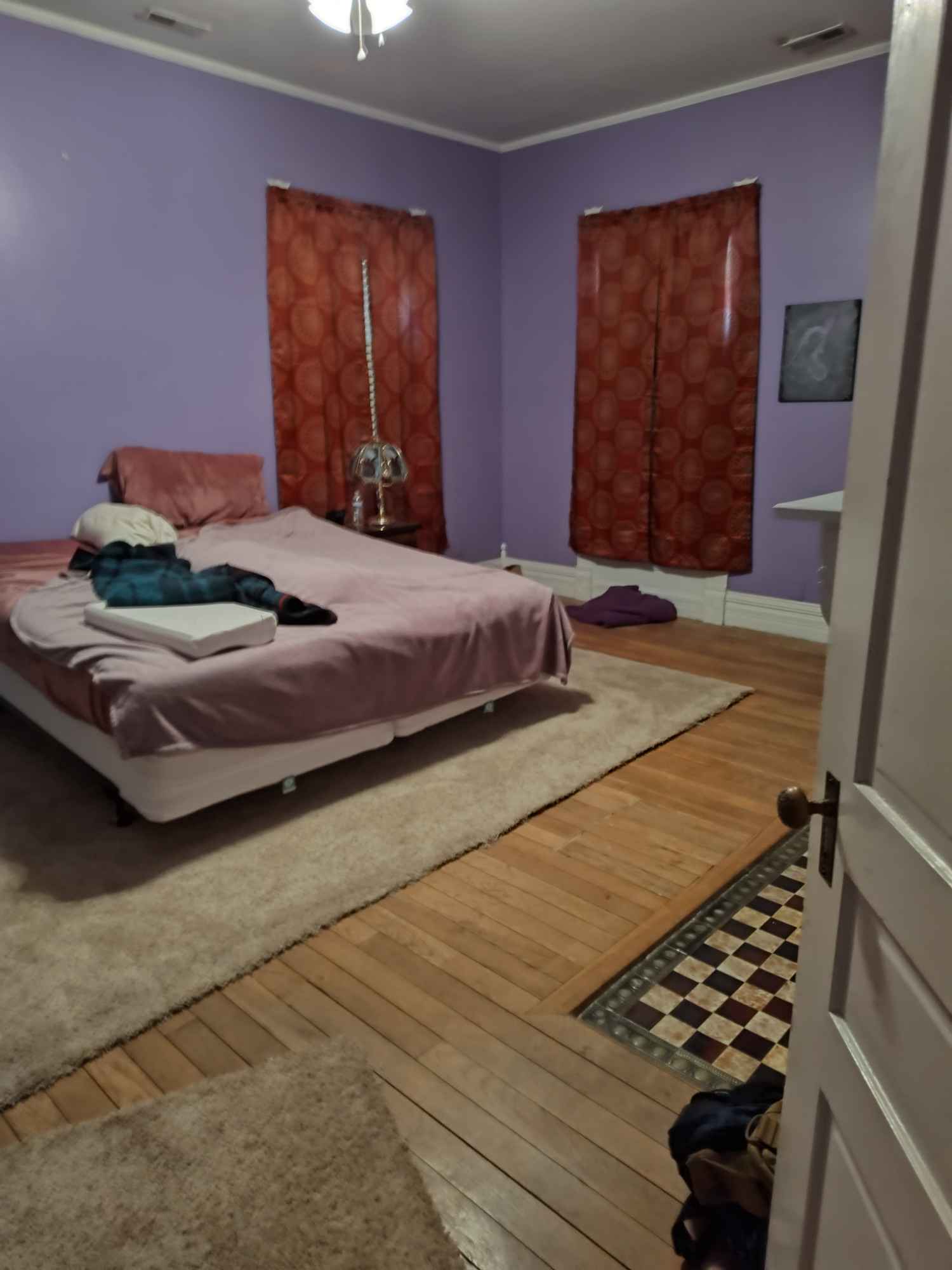 I'm 73 a nurse assistant and work part-time weekdays. I love music, hiking, biking, roller coasters, games, cards, puzzles, communication, exploring old downtowns, museums, 420 friendly, golf and mini golf, waterfalls, Rock formations, flea markets, thrift stores, consignment stores, zip lining, Gorges, movies and TV, etc.