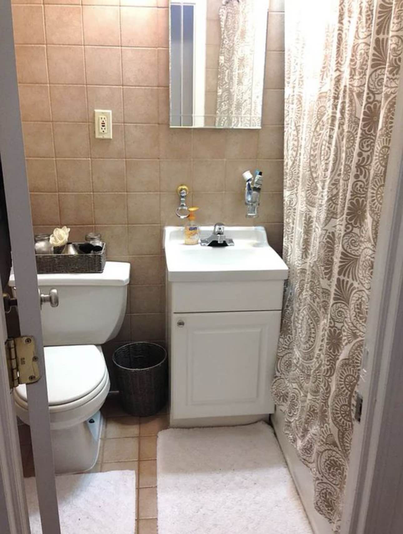 Hi I have a well furnished studio for rent. Feel free to contact me on my cell phone for more information about the place I have for rent +1803-393-6150