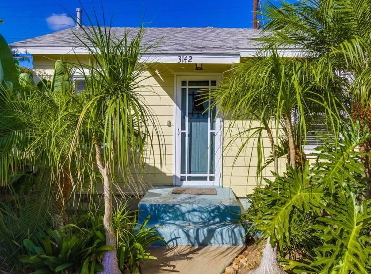 1 Bed 1 Bath Free Standing Cottage Home in Historic North Park!
Completely Renovated - Free Standing Cottage Home with PRIVATE Patio and fruit trees!
In the comfortable Interior, the kitchen has a restored vintage stove, newer appliances, and washer and dryer en-suite! A nice deep tub with a shower in the bright bathroom. Gorgeous original fir wood floors, large windows, and lovely finishes adorn... A LARGE, PRIVATE Rear Deck to enjoy Outdoor Dining, BBQ grilling, Lounging and Sunbathing! Enjoy a sweet, country style in the city!! If interested drop your contact or email (Christian.stylez@outlook.com) me so we can schedule a viewing and terms to secure and move in