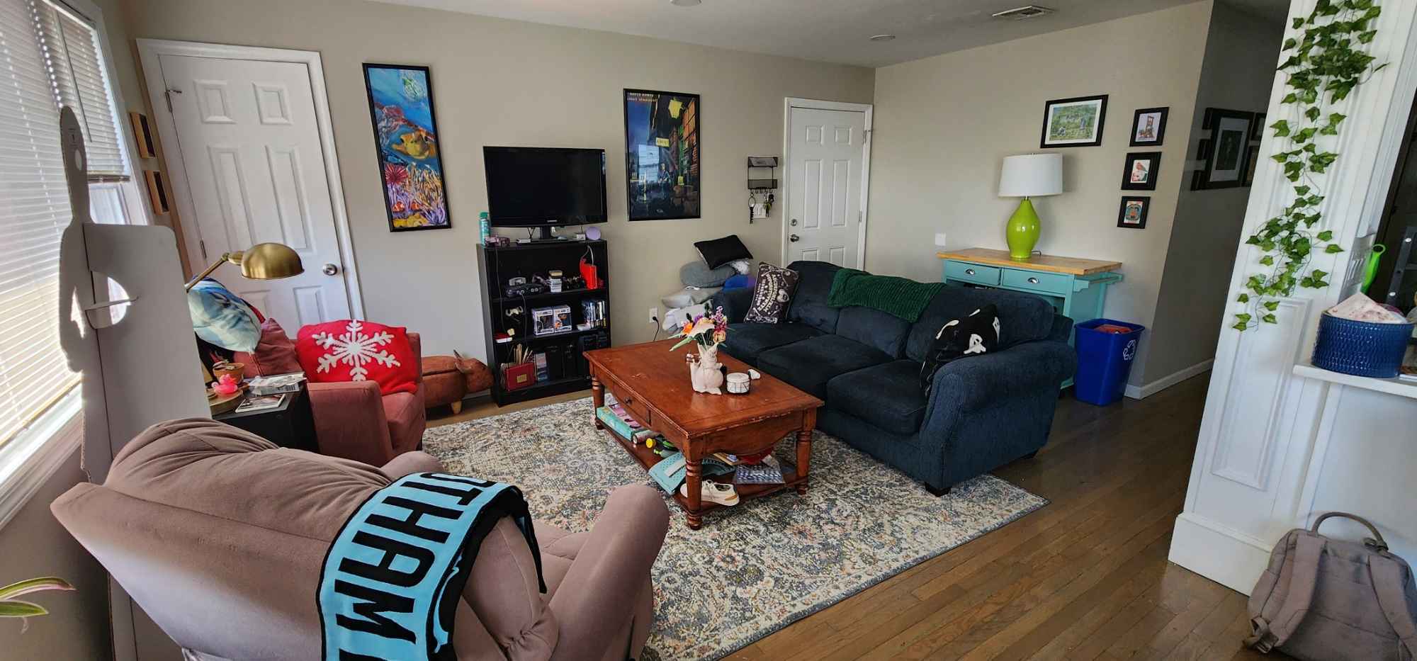 Beautiful second floor apartment in Maplewood within walking distance to shops and parks, plus an easy drive to Seton Hall, the Maplewood Train station, or surrounding highways, the location is perfect for somebody who likes to chill in the suburbs, and/ or commute to the city. My roommates are moving out, and I am attached, so I have two (2) private room up for grabs in this 3-bed spot, so get it while it’s hot! LGBTQ is a plus (LGBTQ+, you might say), but not required!
Apartment features:
* Central heating/ air
* Dishwasher
* Laundry in the attached garage, plus a small washer dryer combo in unit
*Updated kitchen and appliances
* Driveway parking available for an additional $66.67/ month (Maplewood doesn’t allow overnight street parking, though there is plenty)
* Pets considered (up to 2 cats/ dogs allowed, with pet fees)
* Large, shady backyard access
Other info:
* Responsive landlord
* Lots of natural lighting
* Typically quiet neighborhood
* You’ll be sharing the main bathroom with one other person
* Utilities are split, and usually come out to around $100/ month
* Landlord requires a background and credit check
About the roomie:
I (Rowan, 32, they/ them) am mostly quiet and sticks to my room, but I also enjoy a chill hangout in the living room, playing games or just chatting.
I’m are fairly clean and tidy but not obsessively so, and like to split chores among us. I’m a big animal lover and have taken care of some form of animal all my life, but do not currently have any pets here (so bring your furry friend so I can borrow them). I value open communication, especially plans that might affect us, like having guests over.
Looking for someone who would be a good fit, and if we move forward, I would of course want you input on any other potential roommate for that third room, so we are all happy together. But if that all sounds appealing, I’d love to hear from you and answer any questions!