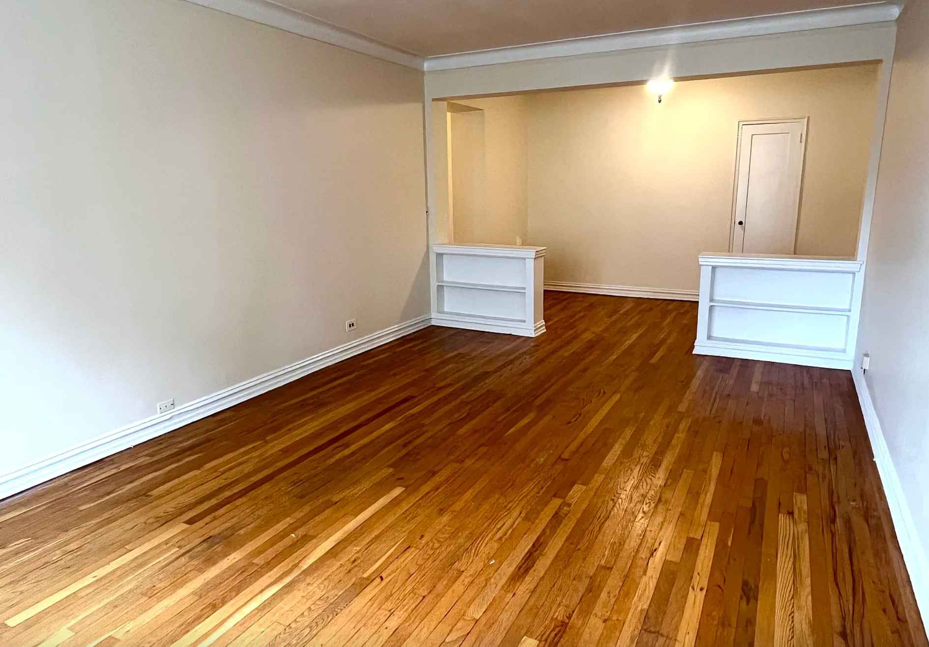 Hello! I am looking for a female roommate to share a 2 bedroom 2 bathroom apartment that’s a 10 minute walk to Downtown Stamford, CT. I also have a friendly cat. The lease is one year and starts on September 15 but I’m flexible if you need to start later. The rent is $1375 a month which includes heating, trash, water, and parking. The apartment is 1200 square ft. There is a large parking lot in the back, gardens, and a barbecue area. I’m seeking someone who is respectful, friendly, and likes to have a clean space.

Reach out if you are interested or have any questions!