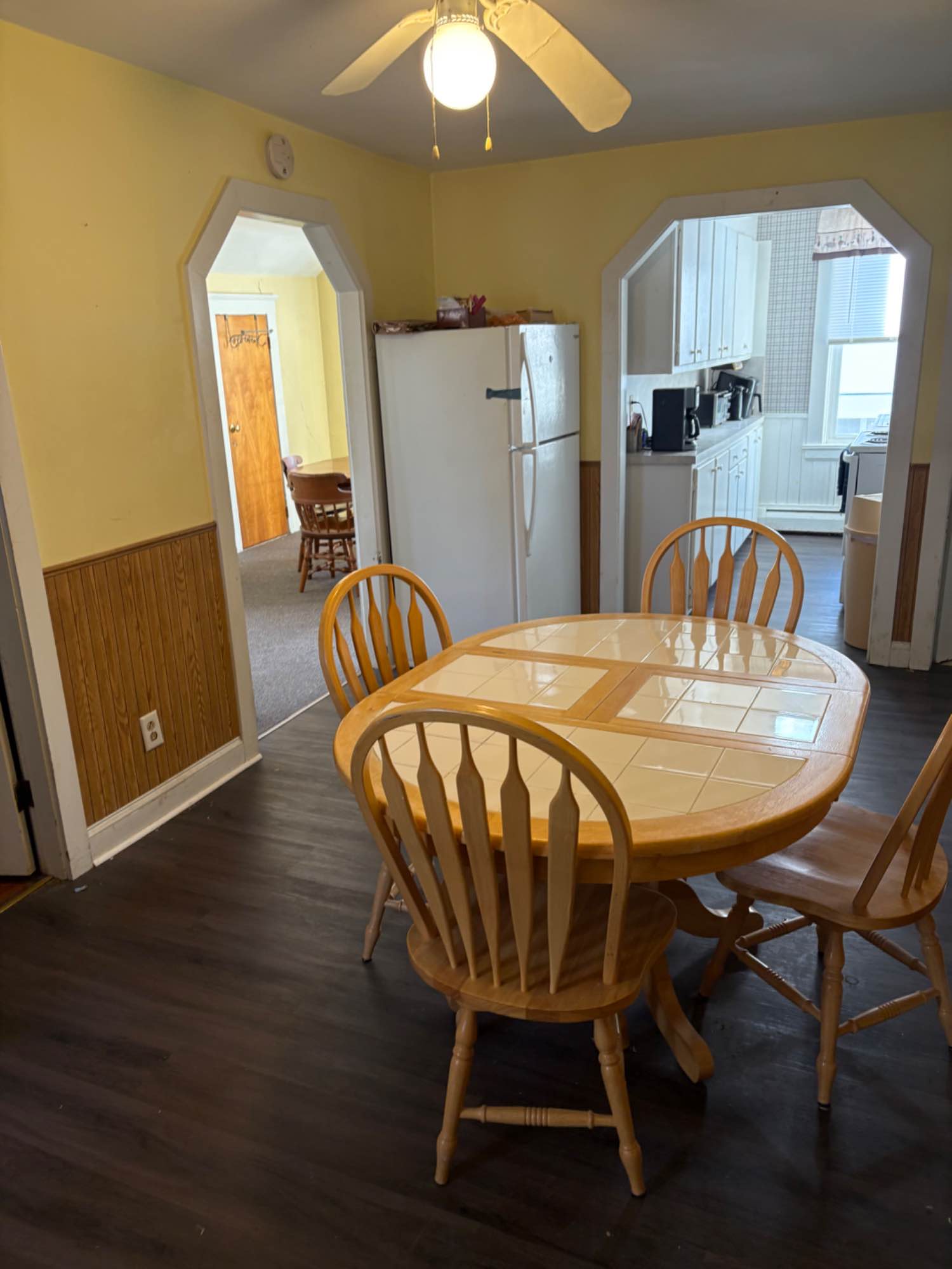 Spacious two bedroom apartment with dining room, kitchen, living room and bath.
I am a 62 year-old man and I am looking for a nice quiet roommate. I am a very easy individual to get along with.
Your room has a walk in closet.
Call me and we will discuss .
David Poulin