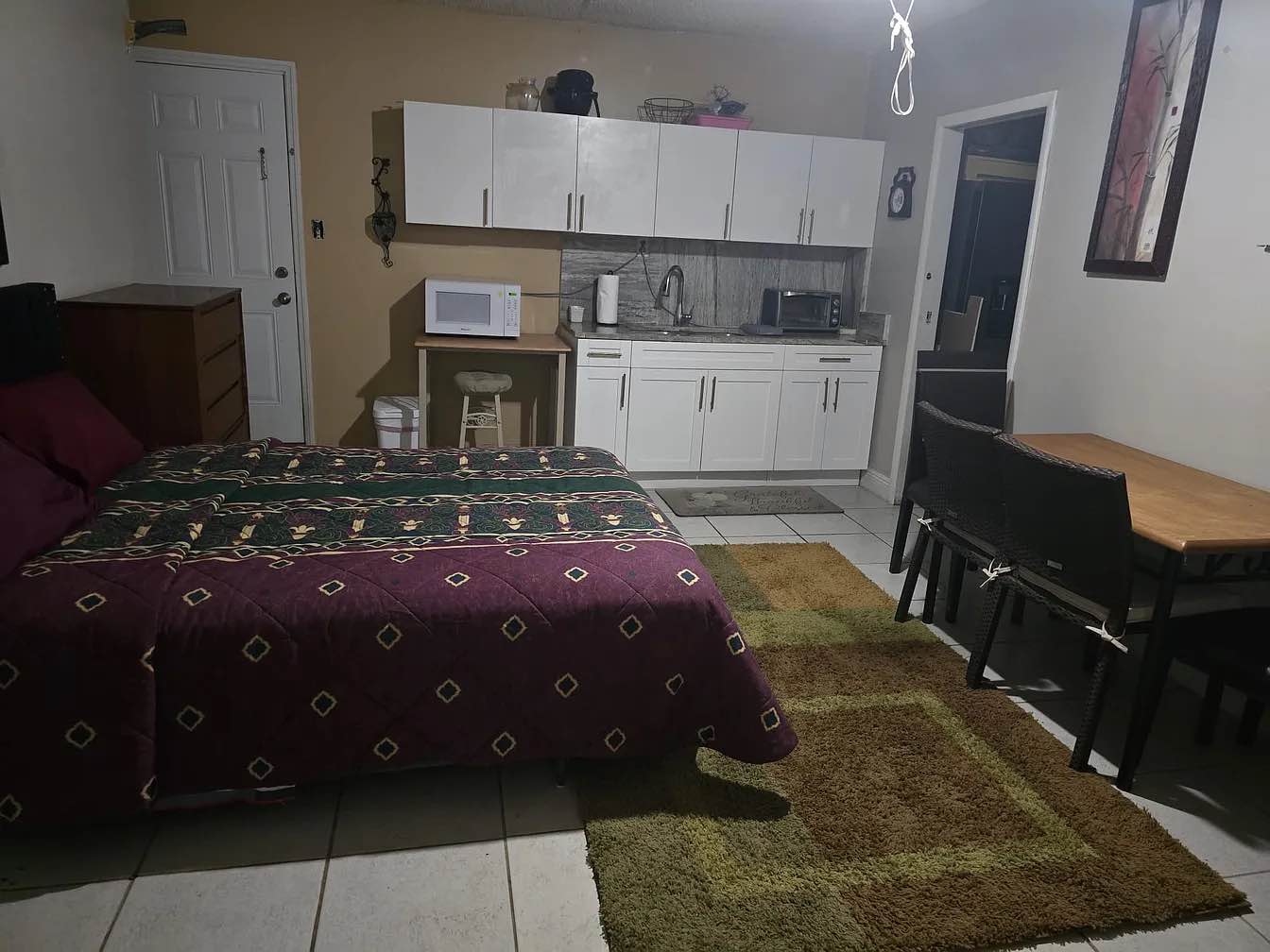 Looking for a fully furnished rental in the heart of Orange County, CA? This studio is the perfect solution for mid-term or long-term corporate housing or temporary living needs.
Key Features:
• Family-friendly park located across the street
• Walking distance to local stores
• Close to Disneyland, beaches, hospitals, and entertainment
• Convenient access to Huntington Beach, Los Angeles, and Hollywood
Located in Anaheim, California, this rental offers comfort and convenience for those seeking a temporary home.
If you are interested or would like further details, please reach out to me exclusively via WhatsApp at: wa.me/19178598841.