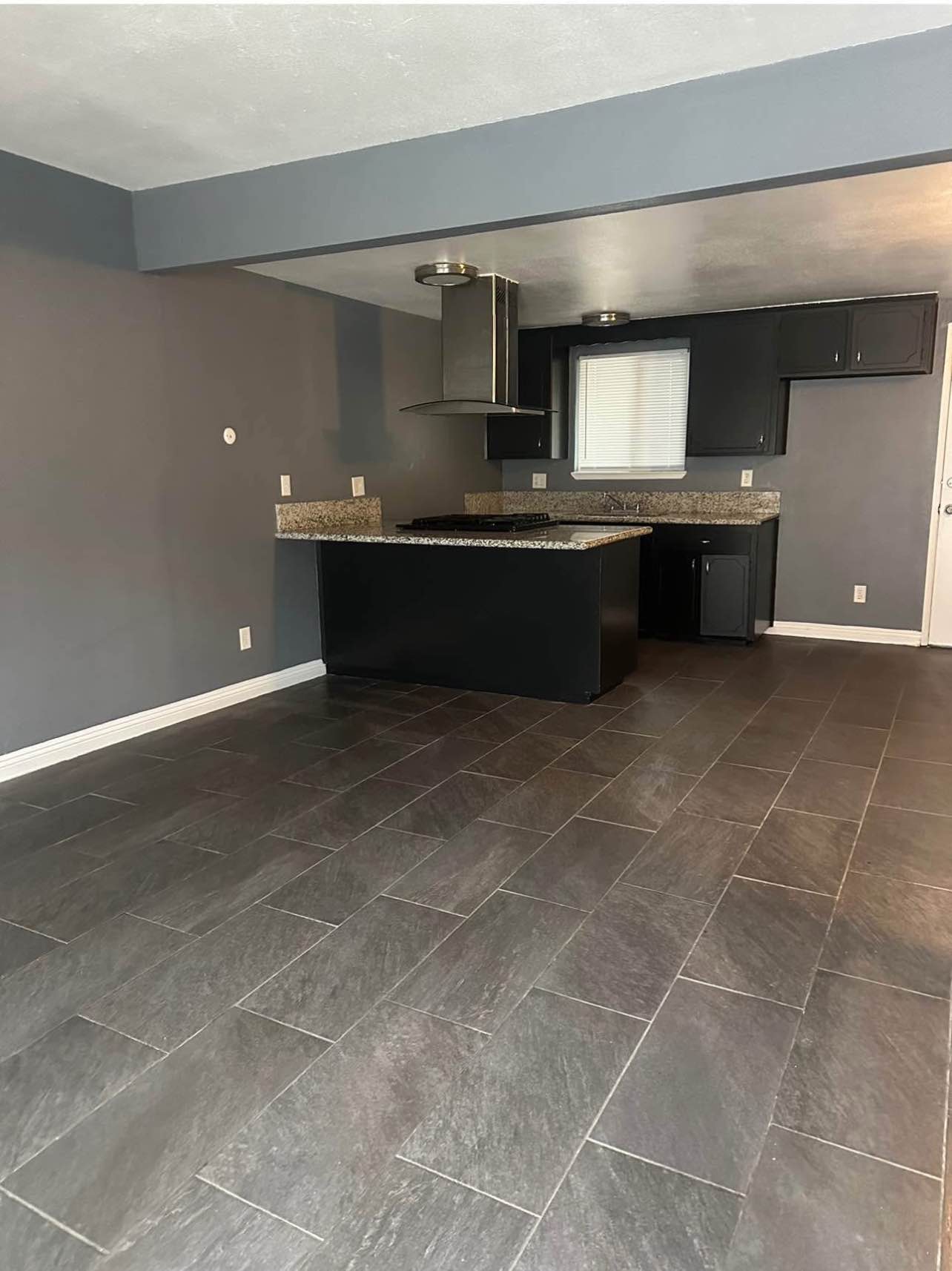 Discover your next home at 137 W 95th St, New York, NY 10025, USA. This inviting 1 bed, 1 bath rental offers a fully furnished space with all utilities included, ensuring a hassle-free move-in. Enjoy the privacy of your own entrance and the tranquility of a personal backyard. The unit features a private kitchen and bathroom, and comes with the convenience of garage parking. For more details and to arrange a viewing, please message me your contact number for more info or contact me on + +1 818-693-2038
Looking forward to connecting with you