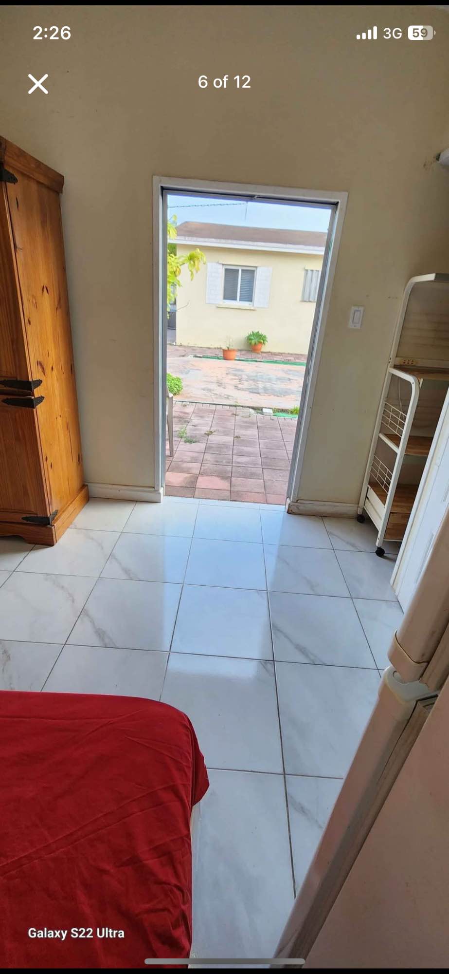 Room for rent with private bath good area in the Westh
Hialeah
Separate entrance, drawey inside parking, with patio, no
kitchen inside. ( for one person ) responsible with stable work. Preferable man. No pets, no smoking inside
$850 per month rent. $400 Deposit.