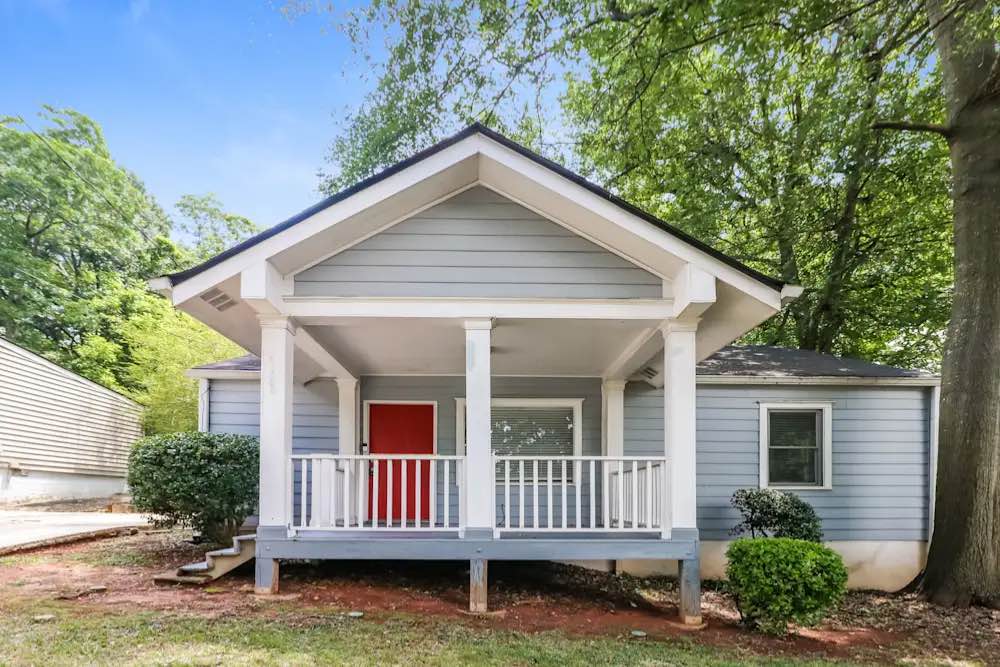 Welcome to the house you can make your home. The beauty jumps out at you as soon as you step over the threshold. Natural light, tasteful finishing, hardwood flooring can be found in this humble home. Prepare delicious meals in a great kitchen perfect for any occasion. Stainless steel appliances, sleek countertops and wooden cabinetry deliver a worry-free cooking space worthy of you. Turn this fenced backyard into the ideal outdoor space. Here’s your invitation to host dinner parties and backyard barbecues, or enjoy a little quiet time to yourself or with the family. Don't wait, apply online today!