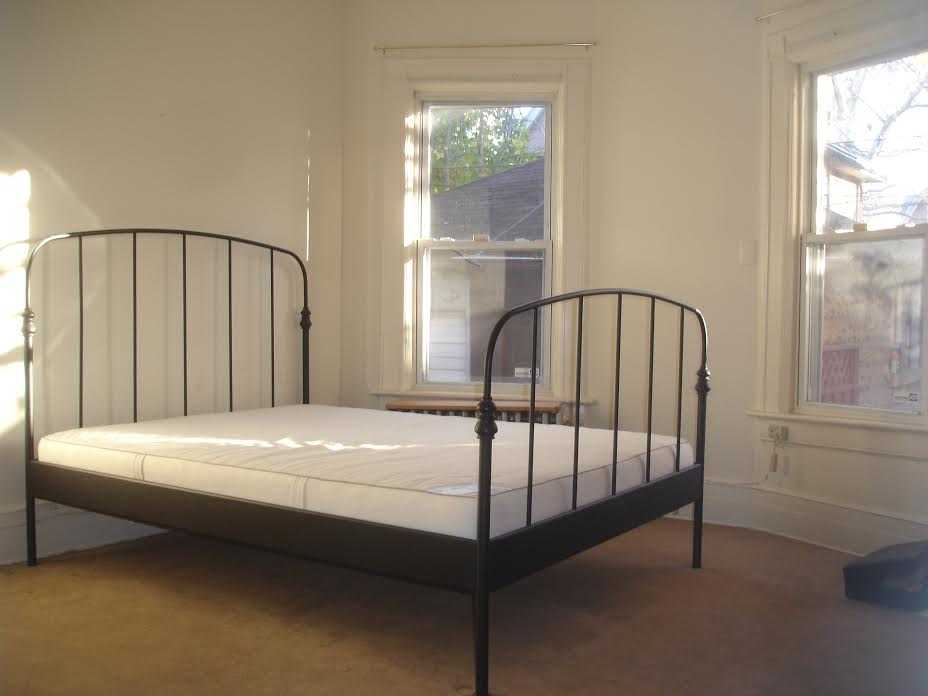 $1325 Seeking roommate for available bedroom in Victorian house (Ditmas Park, Brooklyn)
available August 1st.
private room
Looking for a housemate to occupy a large bedroom (12' x 12') + small office/studio space (optional, for $50/month additional) in the first floor of a wonderful private Victorian house in Ditmas Park, Brooklyn.
I am a male, a book publishing professional, clean and quiet non-smoker. I've lived in this apartment for 13 years and like to make my living situation homey and harmonious.
About the room(s):
-Available August 1st
-$1325 for bedroom (or $1325 for the bedroom + full use of office space)
-BIG bedroom (with two giant closets) plus small office (also with big closet)
About the apartment:
-In lovely Ditmas Park (close to B/Q train), 35 minutes to Union Square, 20 minutes to downtown Brooklyn. Quiet and scenic neighborhood, tree-lined streets.
-First floor of a Victorian house
-Spacious living room and dining room (with room for additional furnishings), kitchen with good counter space, full access to large front porch
-Wood floors, lots of natural light
- Shared bathroom
-Heat and hot water included
-High-speed internet
-Great landlords who keep the place in perfect repair!
Requirements:
-Can sign a one-year lease (landlords' requirement)/ credit check required; guarantors OK
- One month security deposit
-No additional pets