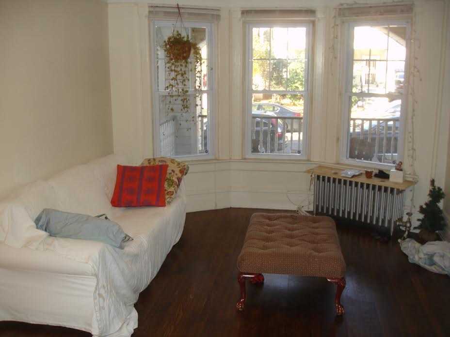 $1325 Seeking roommate for available bedroom in Victorian house (Ditmas Park, Brooklyn)
available August 1st.
private room
Looking for a housemate to occupy a large bedroom (12' x 12') + small office/studio space (optional, for $50/month additional) in the first floor of a wonderful private Victorian house in Ditmas Park, Brooklyn.
I am a male, a book publishing professional, clean and quiet non-smoker. I've lived in this apartment for 13 years and like to make my living situation homey and harmonious.
About the room(s):
-Available August 1st
-$1325 for bedroom (or $1325 for the bedroom + full use of office space)
-BIG bedroom (with two giant closets) plus small office (also with big closet)
About the apartment:
-In lovely Ditmas Park (close to B/Q train), 35 minutes to Union Square, 20 minutes to downtown Brooklyn. Quiet and scenic neighborhood, tree-lined streets.
-First floor of a Victorian house
-Spacious living room and dining room (with room for additional furnishings), kitchen with good counter space, full access to large front porch
-Wood floors, lots of natural light
- Shared bathroom
-Heat and hot water included
-High-speed internet
-Great landlords who keep the place in perfect repair!
Requirements:
-Can sign a one-year lease (landlords' requirement)/ credit check required; guarantors OK
- One month security deposit
-No additional pets