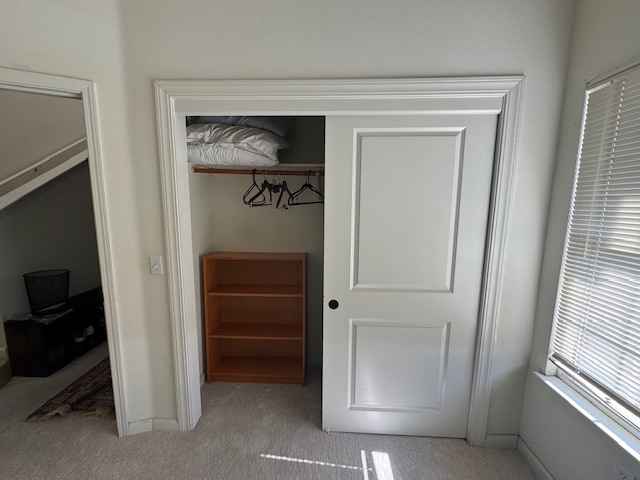 The unit is located above local businesses, so renter should be comfortable climbing stairs. The condo itself is on two floors (bedrooms downstairs, kitchen and living room upstairs) so there are more stairs once you get into the place. :-)
The apartment has almost no storage, so you will have to store your belongings in the room.
I'm currently on sabbatical while I work on my Master's, so I don't really have a "typical day." I tend to get up fairly early, and am generally very quiet in the house. I do like to cook most of my meals, so you can expect to find me in the kitchen around dinnertime on the nights I'm home.
If you're the type of person who prefers to keep to yourself, the layout of the place makes it easy to do -- your room is located just inside the front door of the apartment.
We will be sharing the shower/bath, but I'm not a "bathroom hog" and this shouldn't be an issue; also, there is an additional 1/2 bathroom (toilet/sink) upstairs, so you'll never be out of options if the main bathroom is in use.