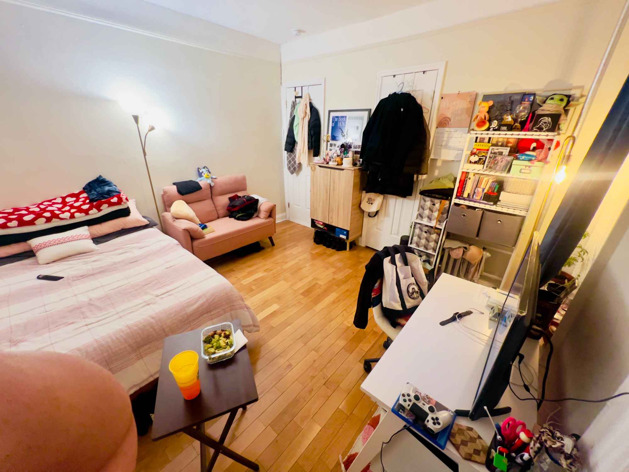 Hii! I’m looking for a roommate for September, to rent the master room in a 2 bedroom apartment with shared living room, kitchen and bathroom. 

Room description: 
- 16ft x 16ft 
- Two big windows 
- A tall closet 
Comes with: 
- A FULL Bed frame
- White Desk
- Blinds
- Most furniture, if requested! 

Apartment details:
- Very supportive and responsive landlord
- Spacious living room 
- First Floor (Patio Access)

BIPOC and Female preferred. Minimum 1 year stay. Must be willing to sign a sublease and put down a deposit.  
