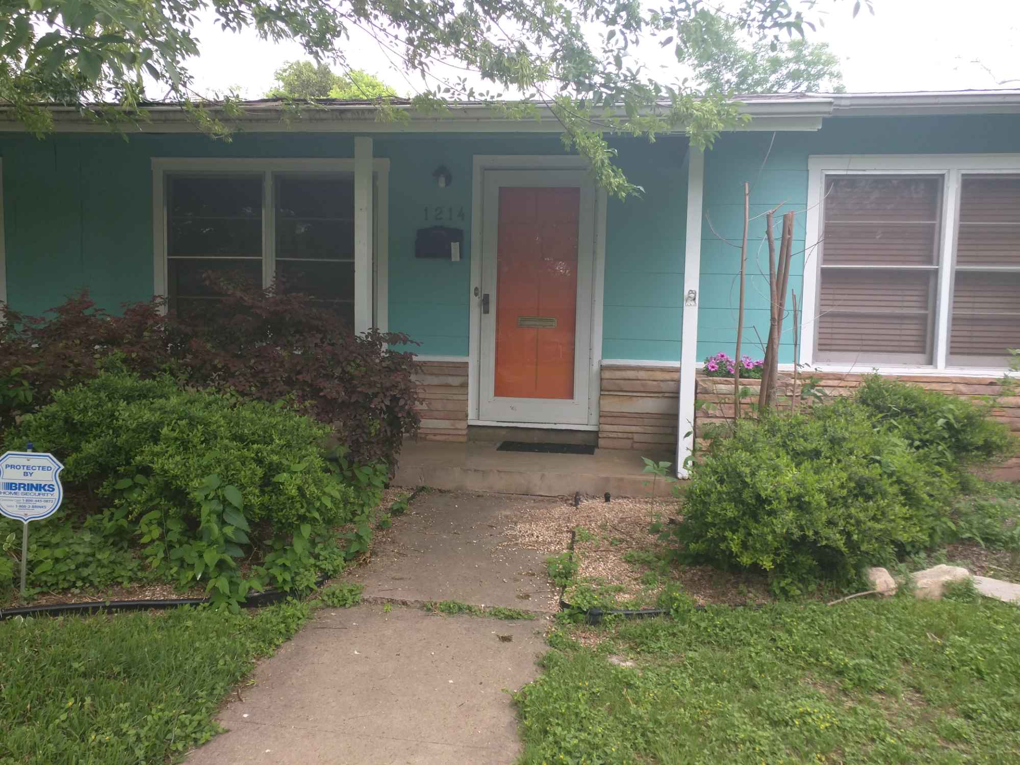 This is a 4 bedroom/2 bath home with ~2000 sq/ft. house and large back yard (nearly .25 acre) and two social living room/hangout areas.

There will be a total of up to four people living here. Available room(s) will share a full bathroom with two other roommates, should the house be at full occupancy. This house is a community; we cultivate a friendly, stable, and inclusive environment. We also set a reasonable expectation of cleanliness, especially in shared common areas.

We currently have two people in the house, so currently two rooms are available for rent. Pictures of both rooms are included in the ad. We all have a respectful dynamic, sharing spaces and/or social time while also valuing each other's personal space and privacy. We are open to accepting anyone if the personality fit is good with other roommates. There is one friendly dog already in the house. It is unlikely the homeowner would allow additional pets.
